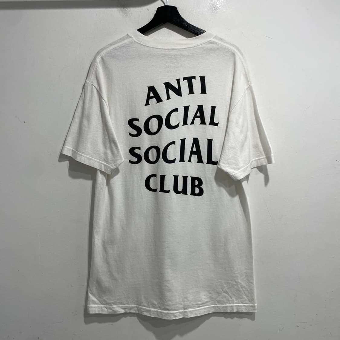 안티소셜소셜클럽 백 레터링 반팔티 상품이미지3