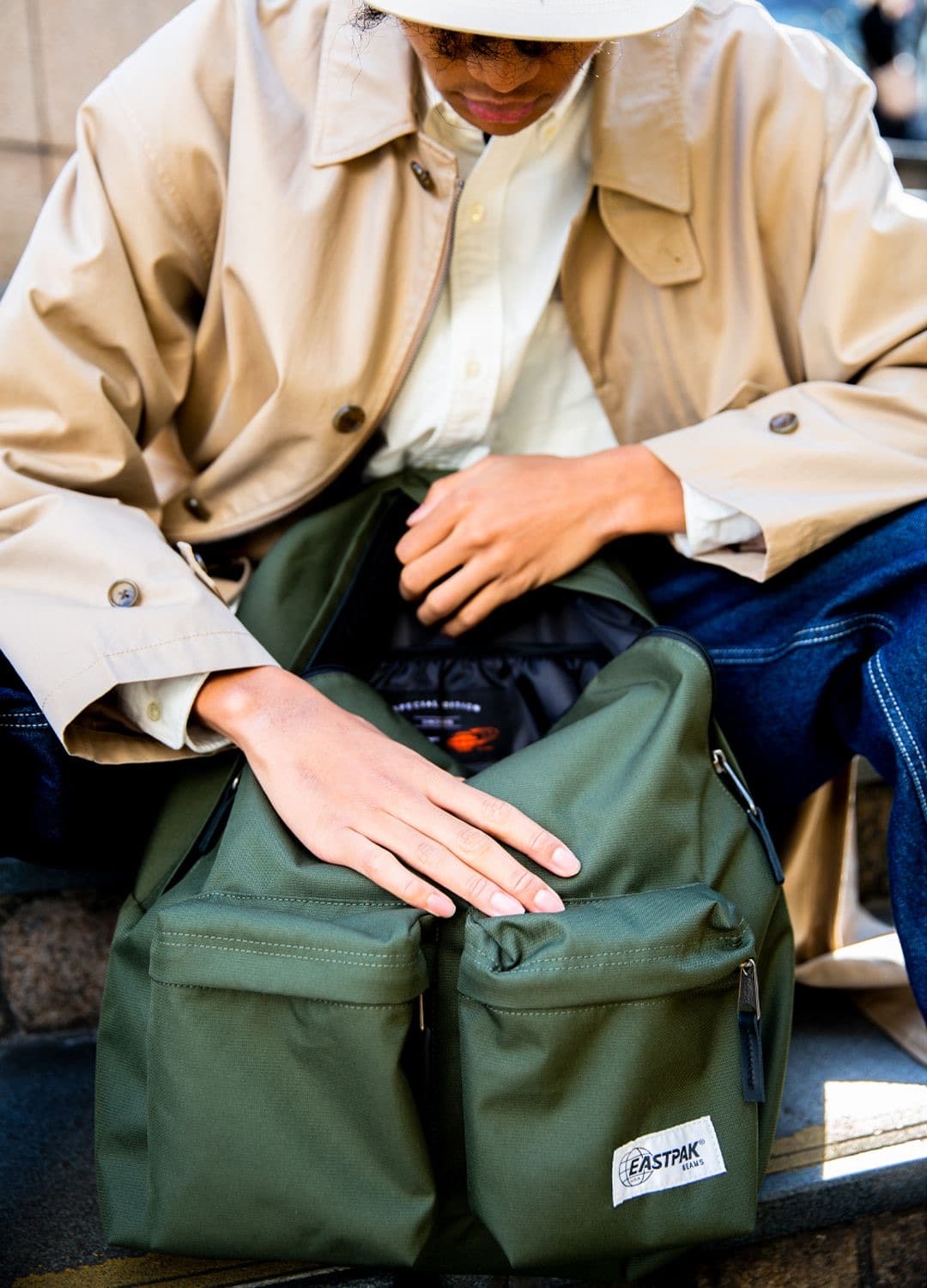 이스트팩 X 빔즈 패디드 패커 XL 올리브 상품이미지10