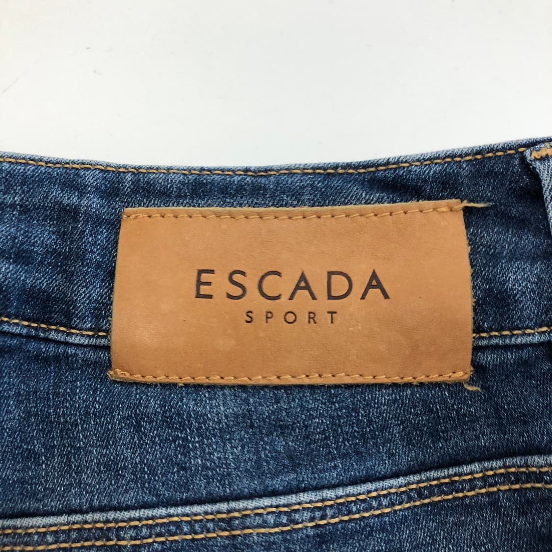 ESCADA 에스까다 큐빅 레더패치 데님진 26 인치 상품이미지4