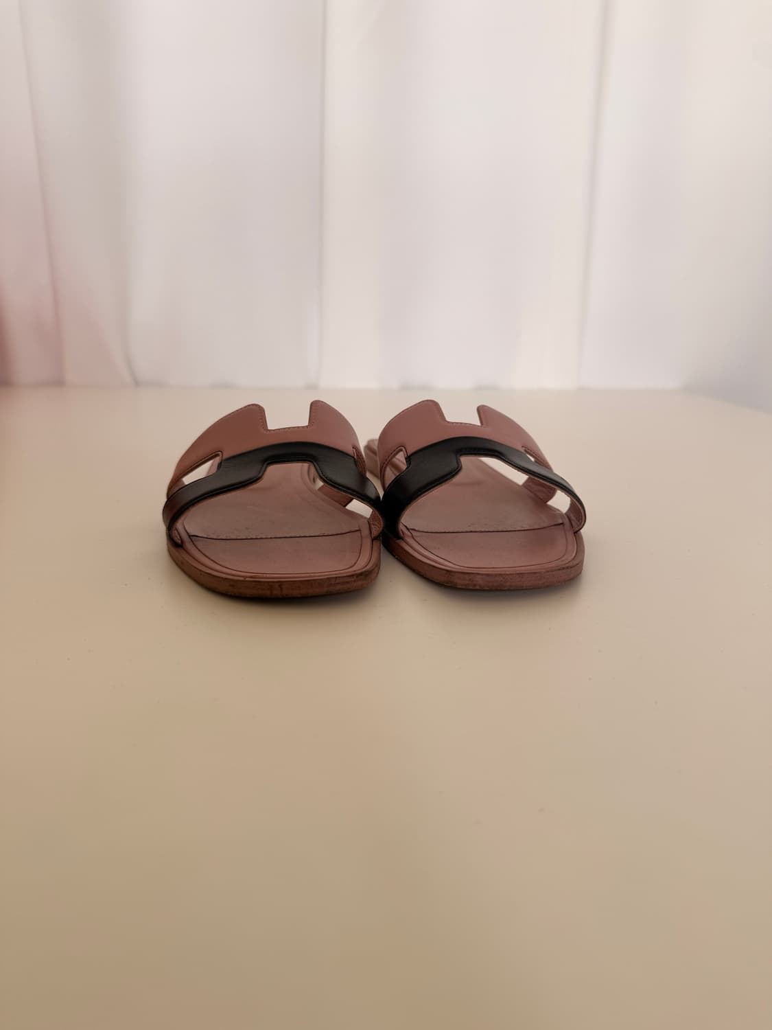 에르메스(Hermès)의 오란(Oran) 샌들 상품이미지3