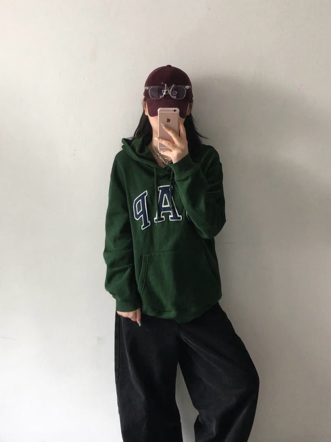 갭 자수패치 로고 후드티 상품이미지2