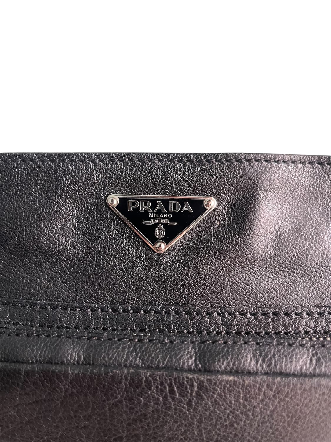 [OS] 프라다 버팔로 레더 리포터 크로스백 블랙 상품이미지3