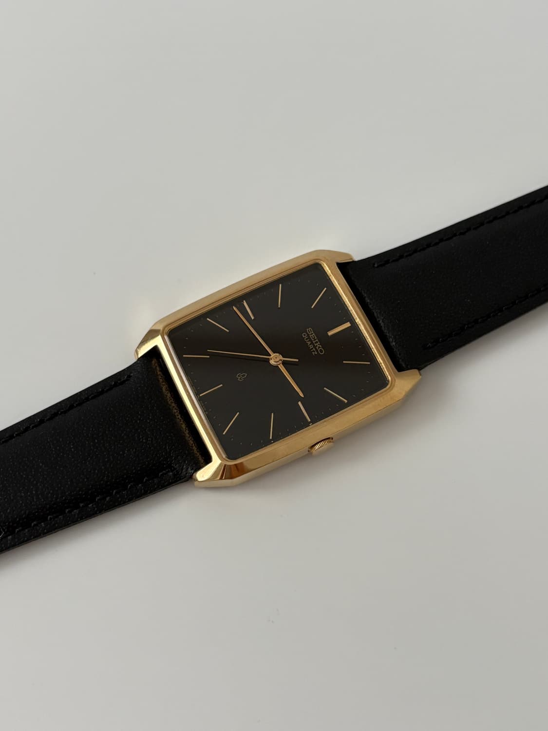 80s chariot black dial gold square quart 상품이미지5