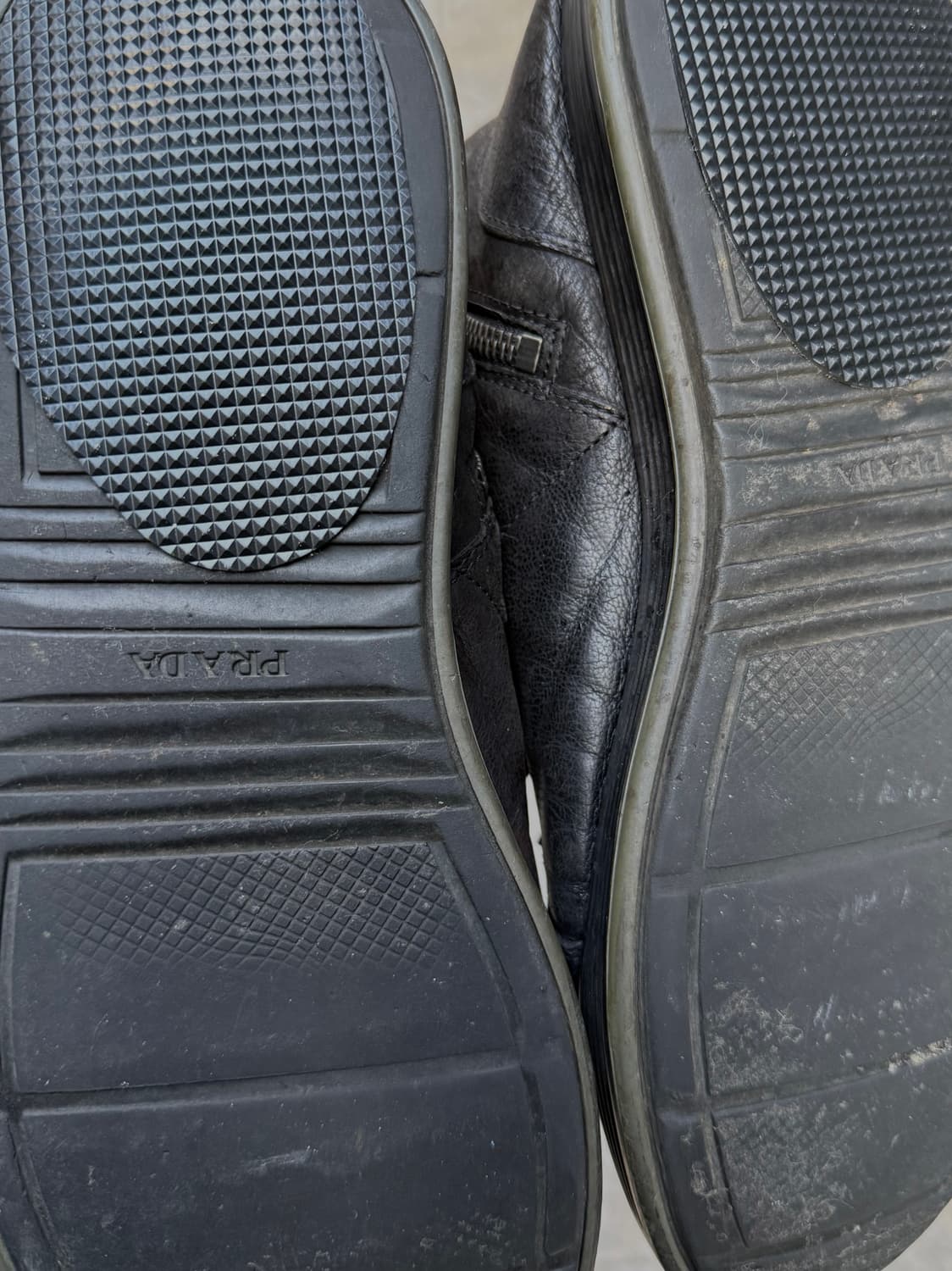 프라다 벨크로 사이드 지퍼 부츠 상품이미지6