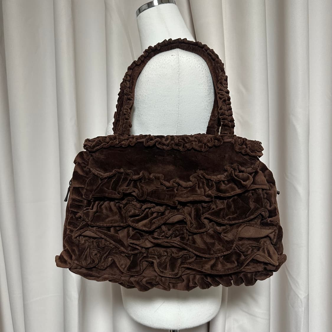 러플디테일 브라운 벨벳 모리 가방 상품이미지5