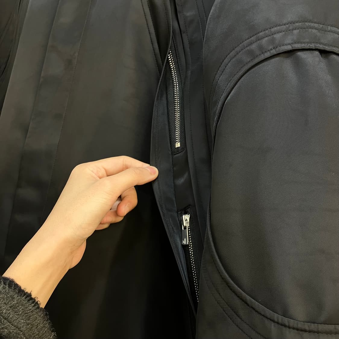 파프롬 왓 블랙 나일론 코트 2 size (택O) 상품이미지5