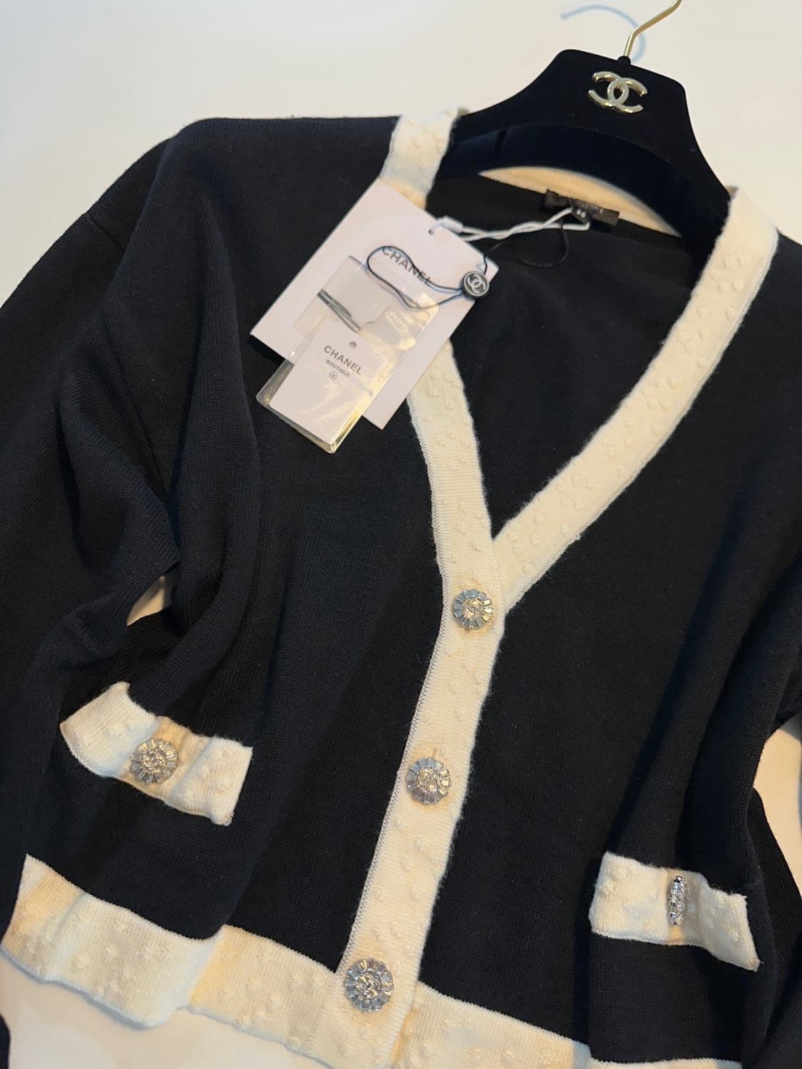 (새상품)샤넬 가디건 상품이미지5