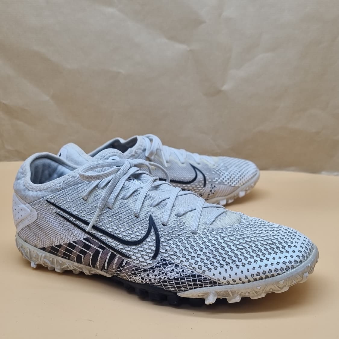 나이키 머큐리얼 베이퍼13 프로 풋살화265 상품이미지1