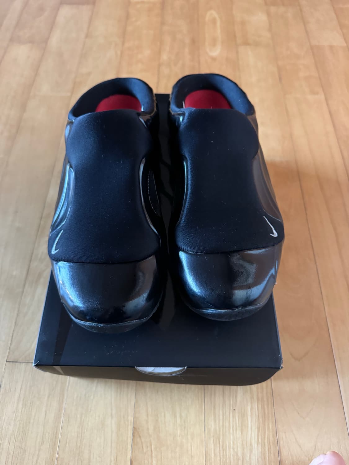 슈프림 나이키 클로그포짓 블랙 상품이미지4