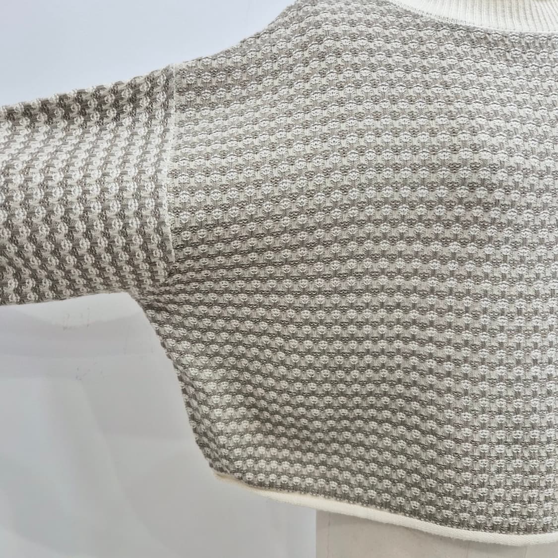 모카베이지 벌룬소매 빈티지 패턴 니트 상품이미지6