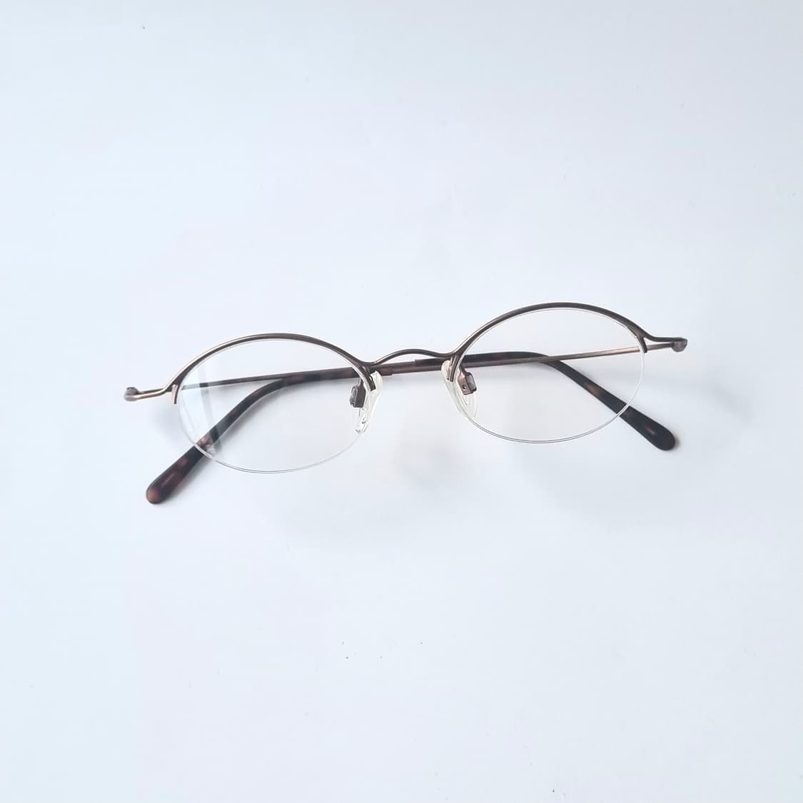데드스탁 빈티지 오벌형 반무테 안경테 562 상품이미지1