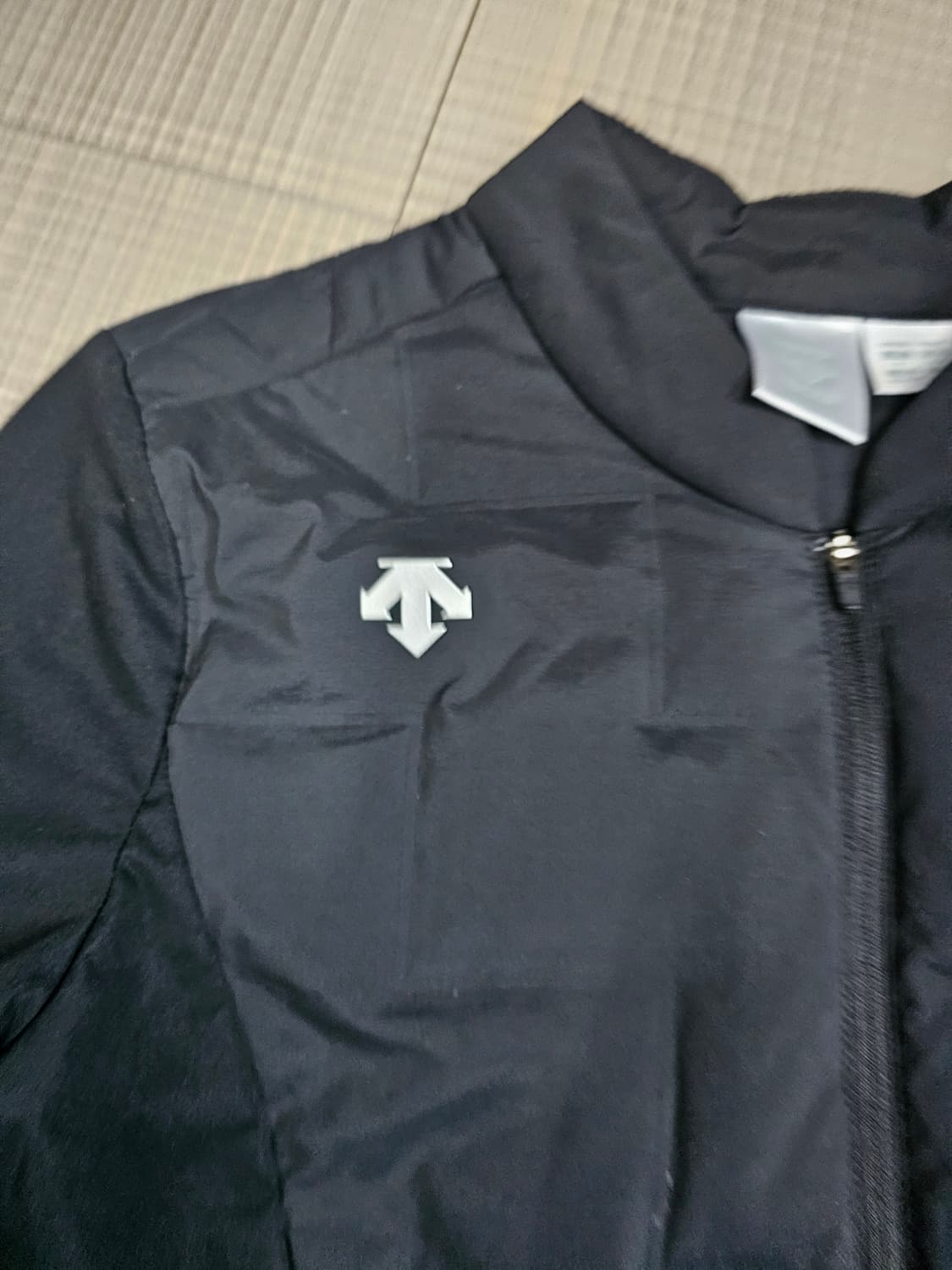 데상트 골프 초경량 하이브리드 패딩 상품이미지5