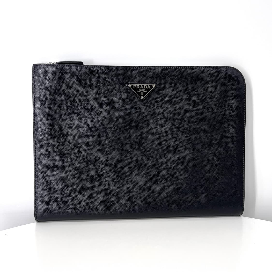 프라다 사피아노 삼각로고 클러치백 블랙 상품이미지2