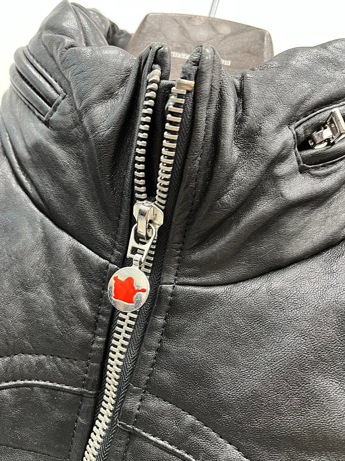 95-100) 트루릴리젼 양가죽 패딩조끼 상품이미지4