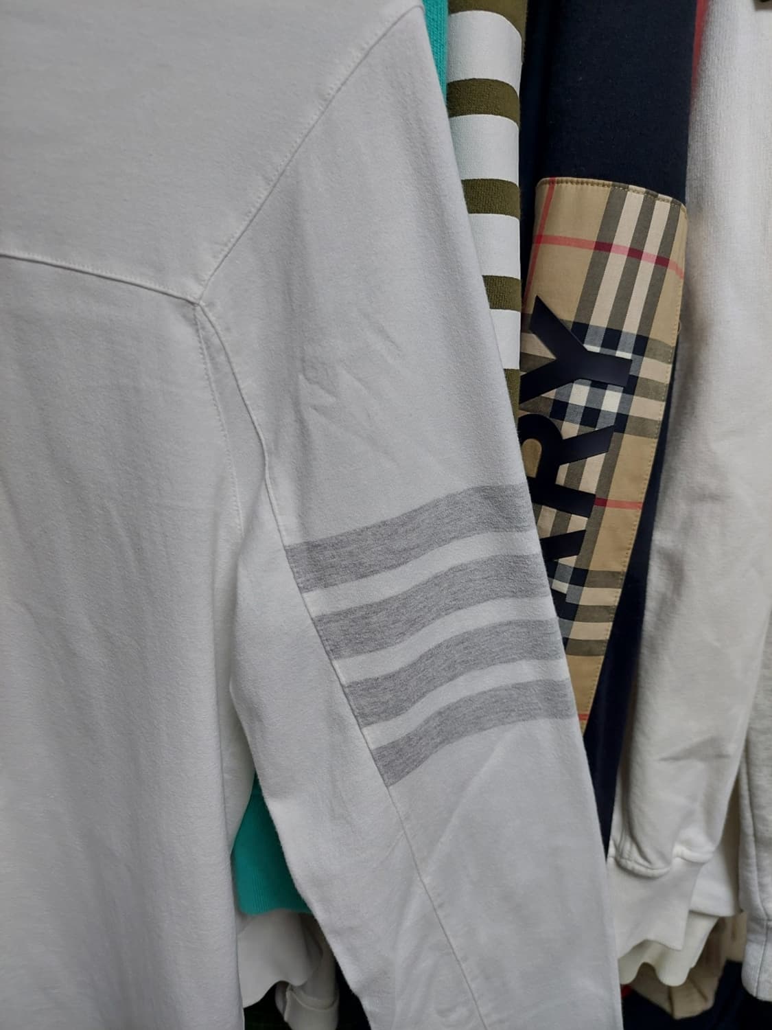 톰브라운 사선 완장 흰색 롱슬리브 정품검수완료 실측100 상품이미지5