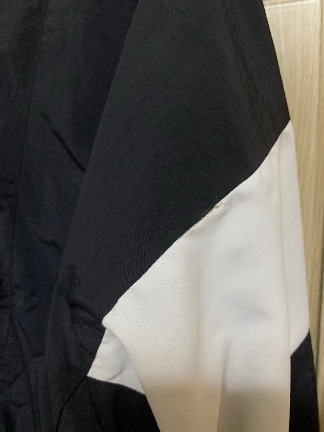 엄브로 블랙 후드 바람막이 105 상품이미지7