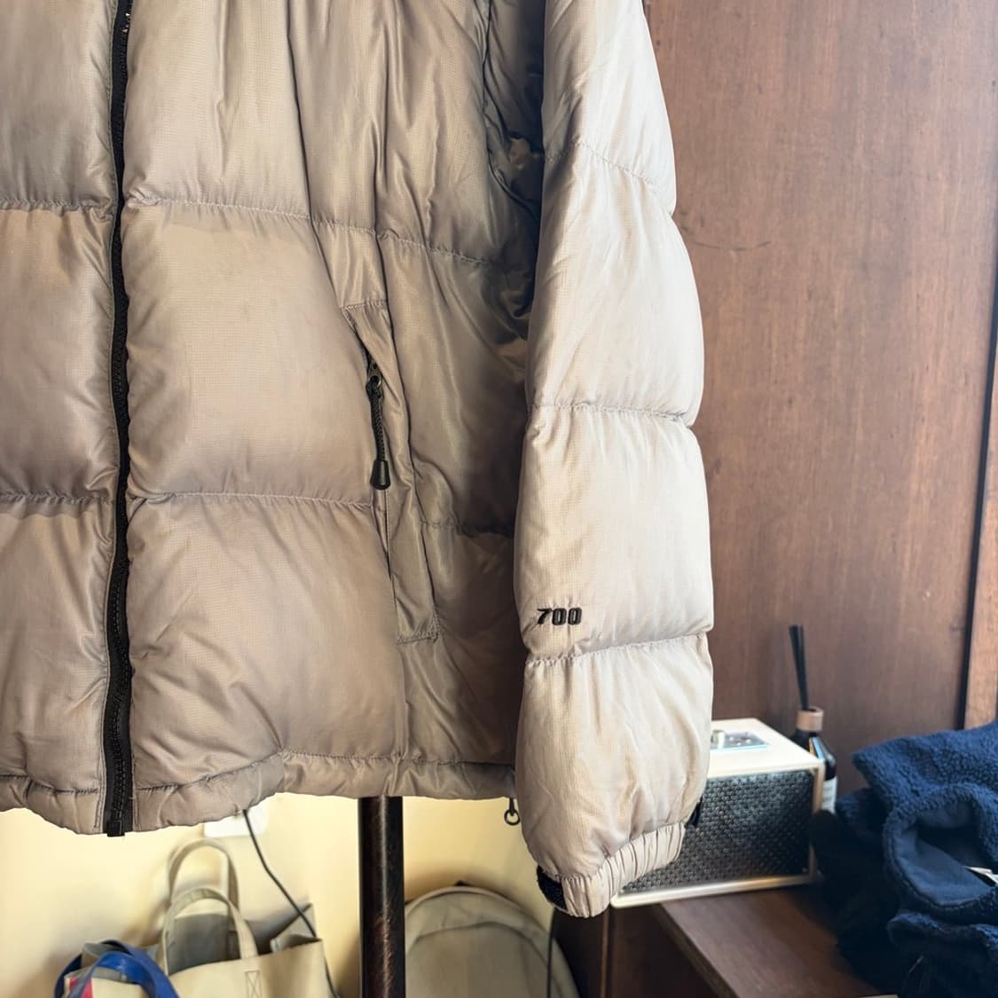 15431 - 노스페이스 700 눕시 센터 로고 패딩 상품이미지4