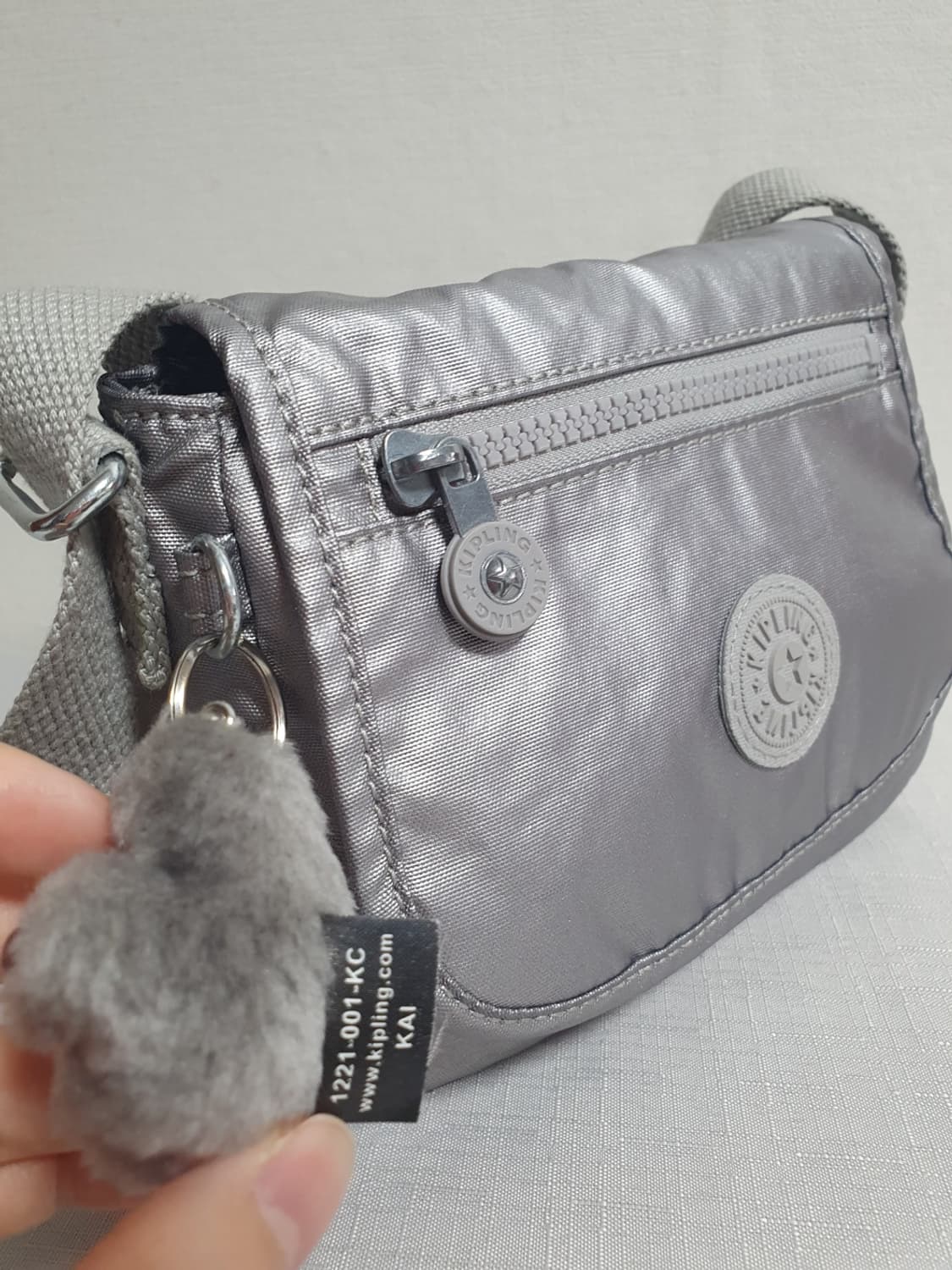 키플링 메탈릭 실버 미니 크로스백 상품이미지5