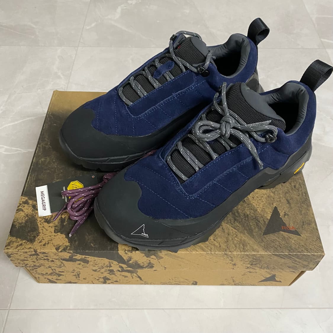 로아하이킹 카타리나 미드나잇 블루 새상품 상품이미지1