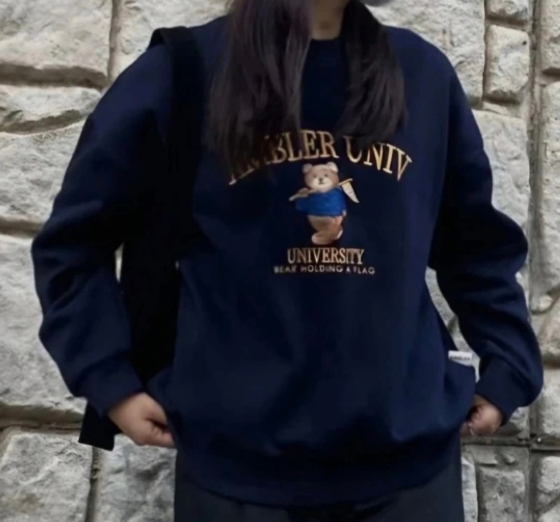 엠블러 곰돌이 자수 기모 맨투맨 상품이미지2