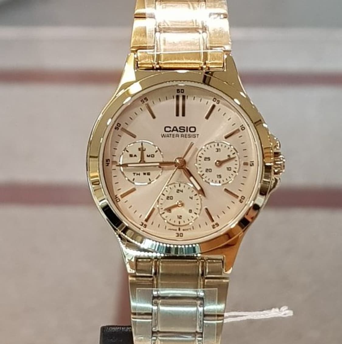 카시오 여성시계LTP-V300G-9AUDF 판매 상품이미지1