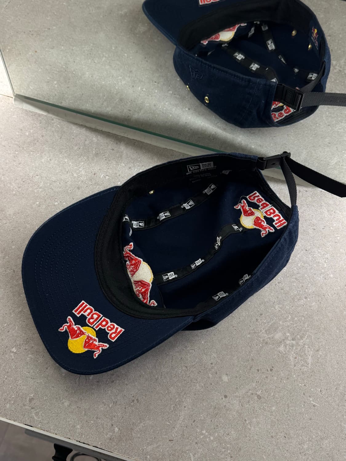 레드불 캠프캡 상품이미지2