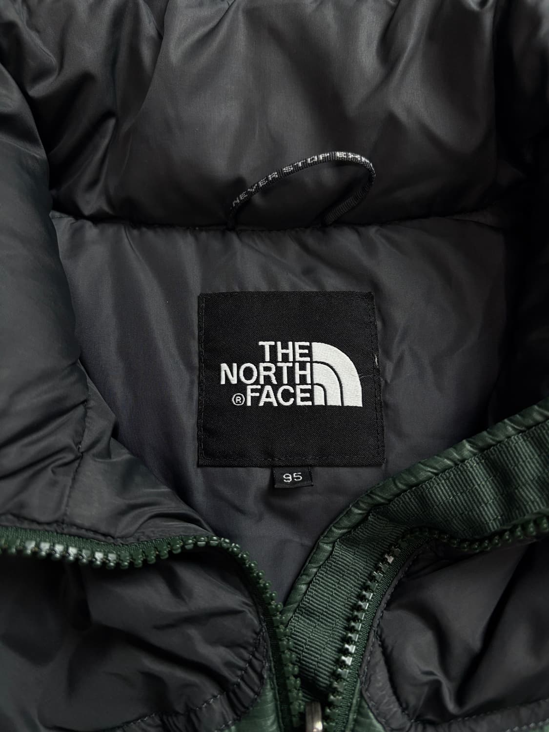 노스페이스 레트로 눕시 다운 푸퍼 패딩 딥카키 1749 상품이미지4