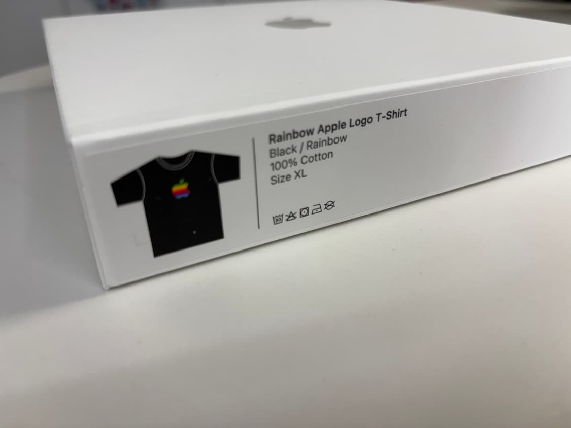 애플 APPLE WWDC 25 한정판 티셔츠 (레인보우 애플 로고) 상품이미지1