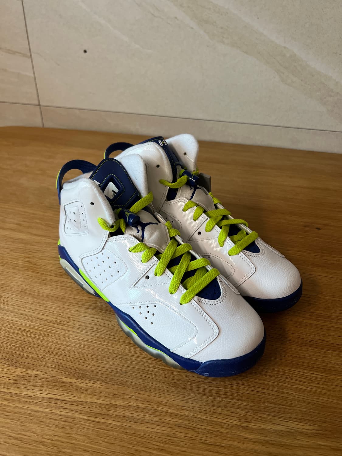 [250mm] [새제품] 컬러가 너무 예쁜! 에어 조던 6 레트로 (시호 상품이미지1