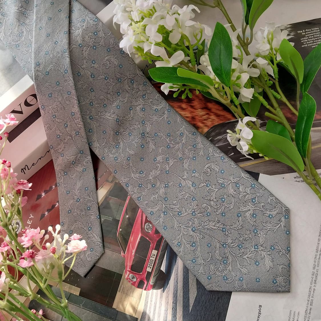 까르뱅 실크 그레이 플로럴 자카드 넥타이 9.5cm A+등급 K1550
 상품이미지3