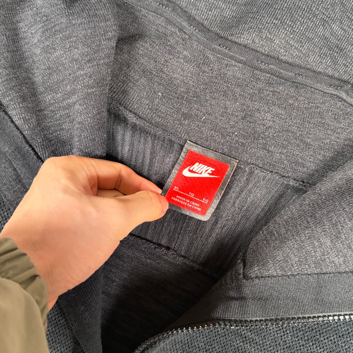 나이키 테크팩 후드 집업 상품이미지2