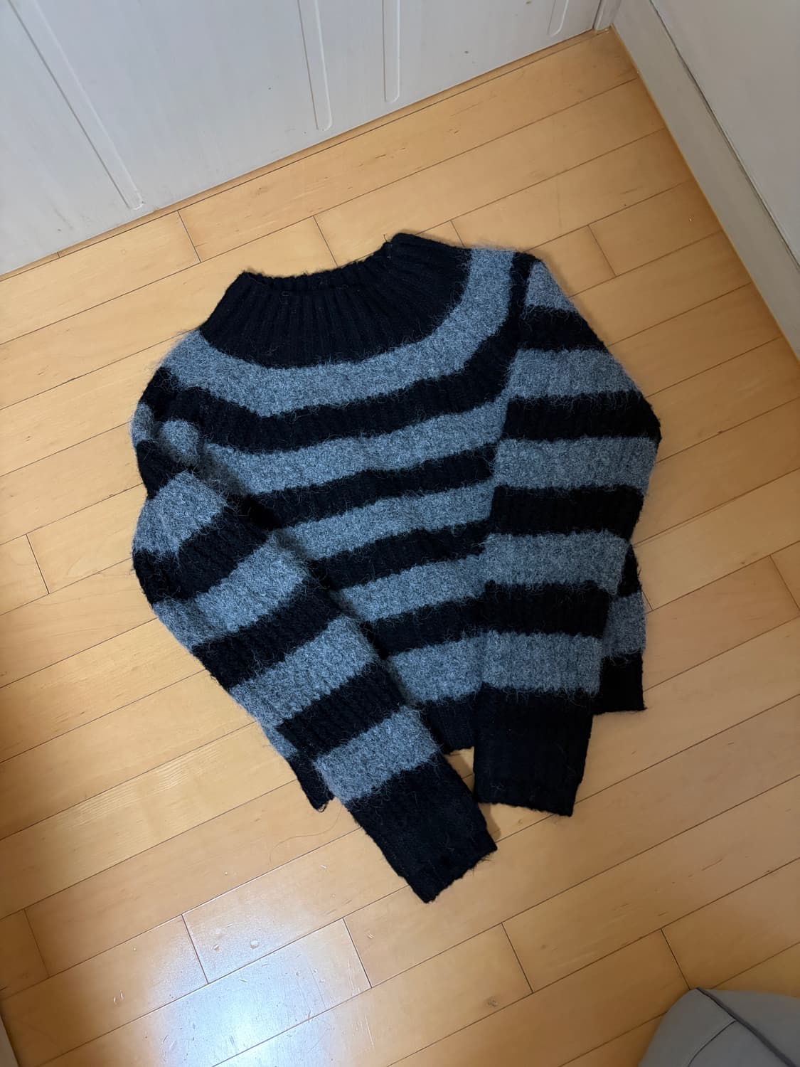 스키즘인듀싱 오프숄더 니트 sweater grey 상품이미지3