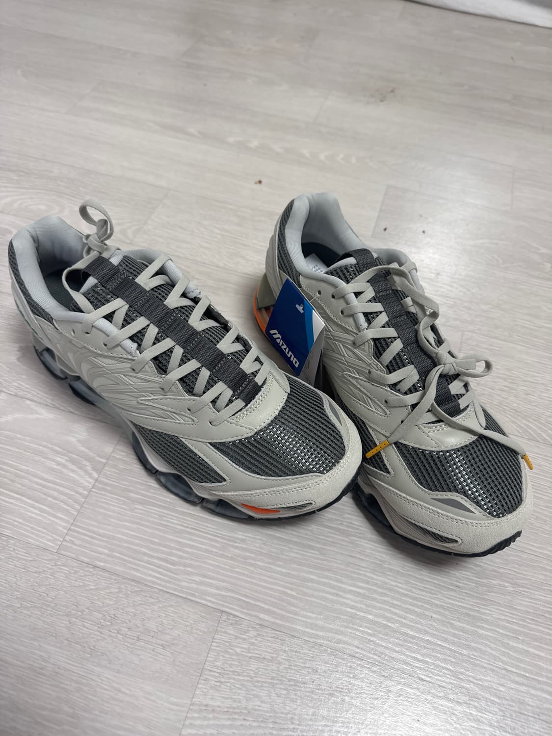 미즈노 x 그라프페이퍼 웨이브 프로페시 LS 쿨그레이 상품이미지1