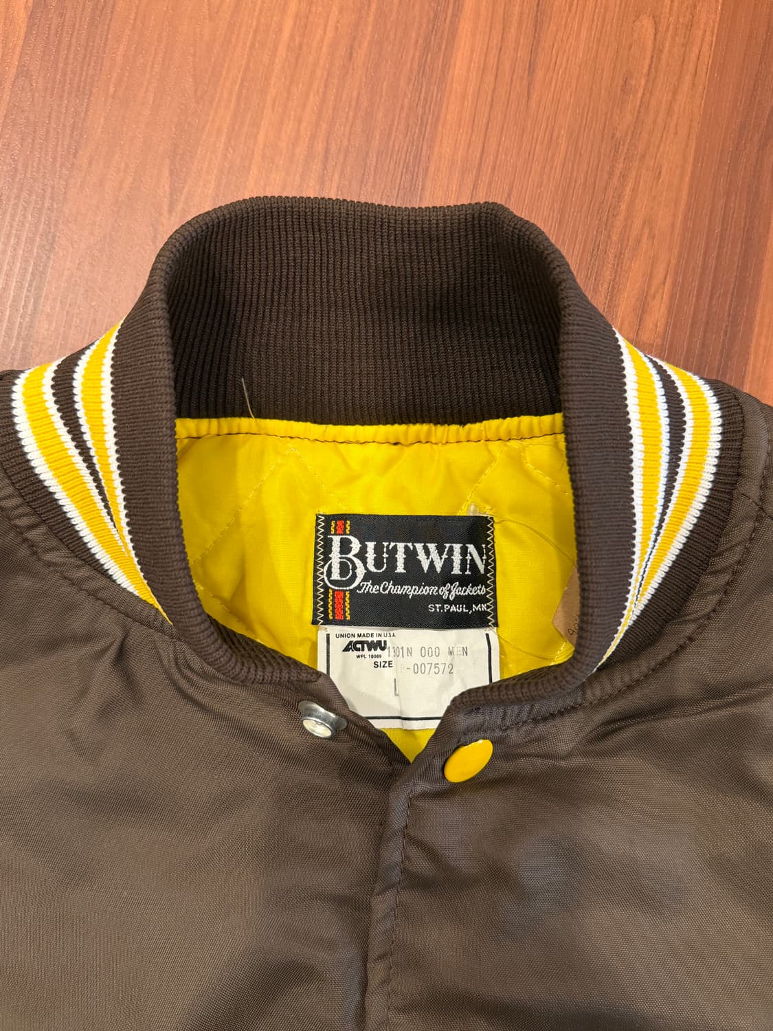 90s Butwin 빈티지 스타디움 새틴 자켓 (made in USA) 상품이미지10