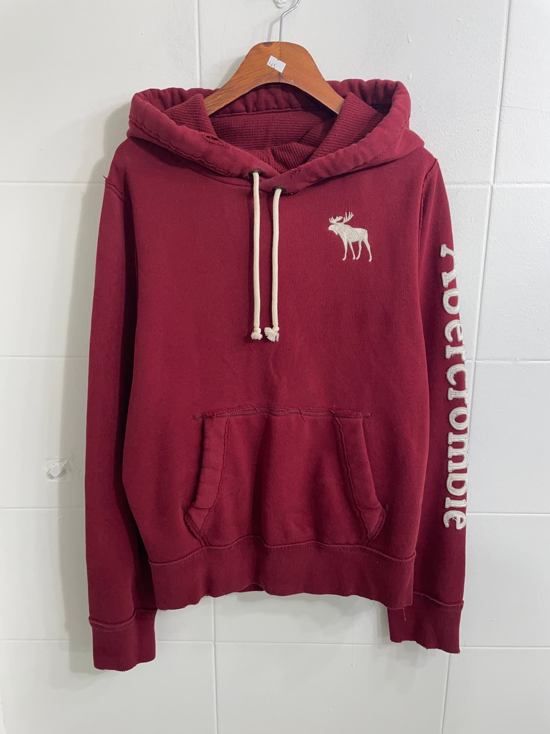 아베크롬비 딥 레드 레터링 후드티 상품이미지4