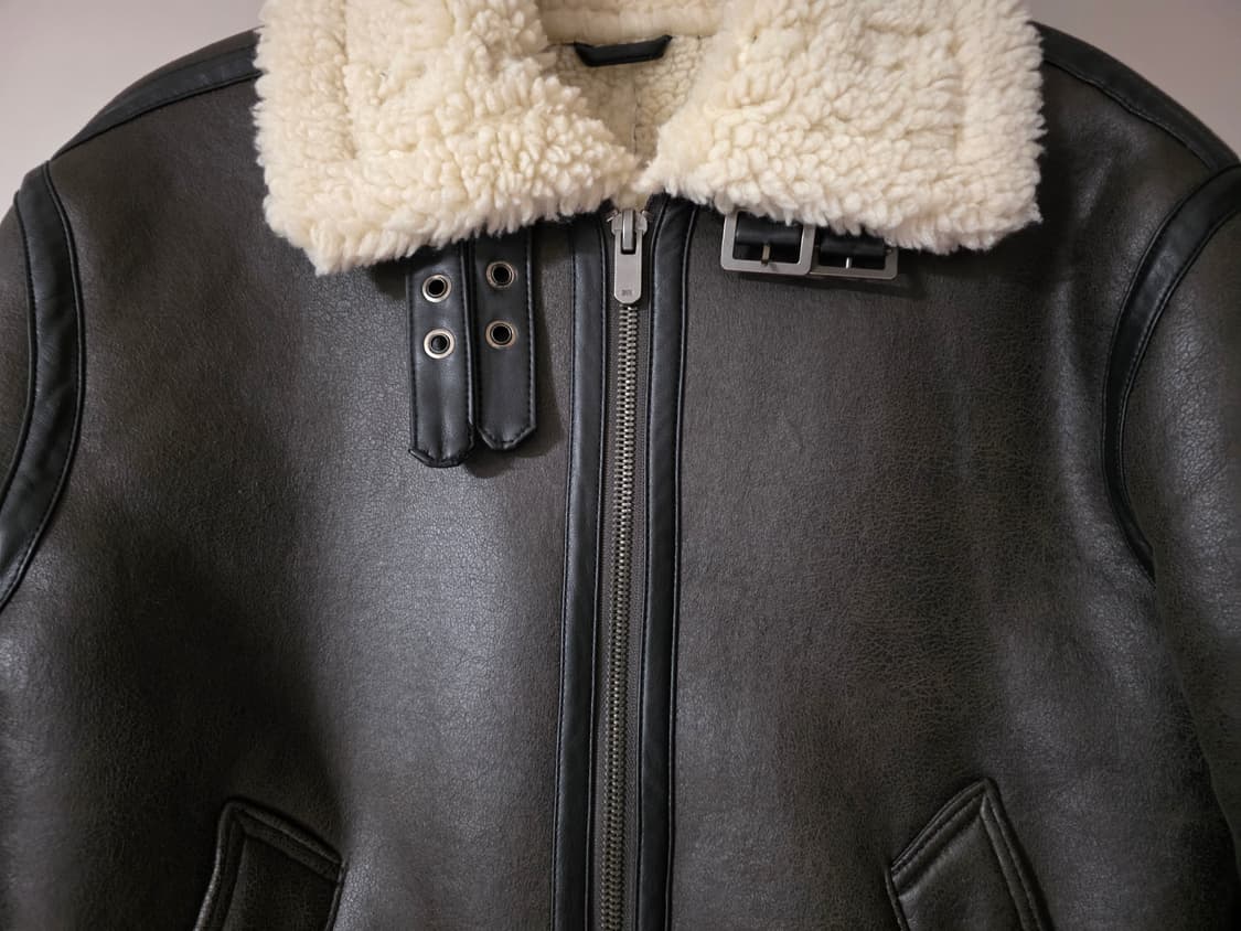 ZARA 자라 페이크 가죽 더블페이스트 무스탕점퍼.   싸이즈 95  상품이미지2