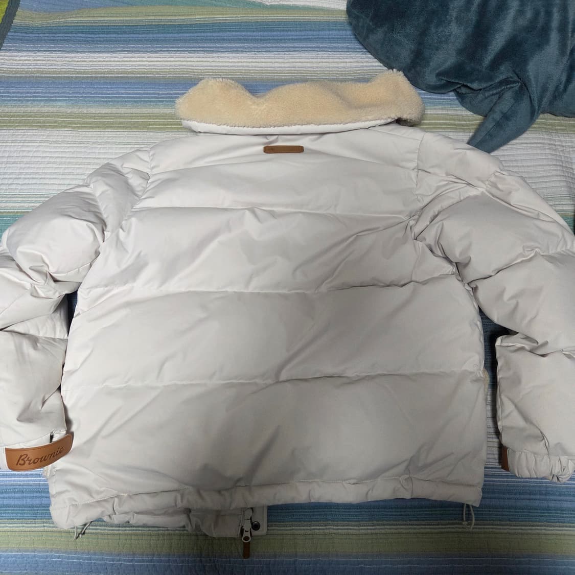 코닥 브라우니 숏패딩 (L.100) 판매해요 상품이미지3