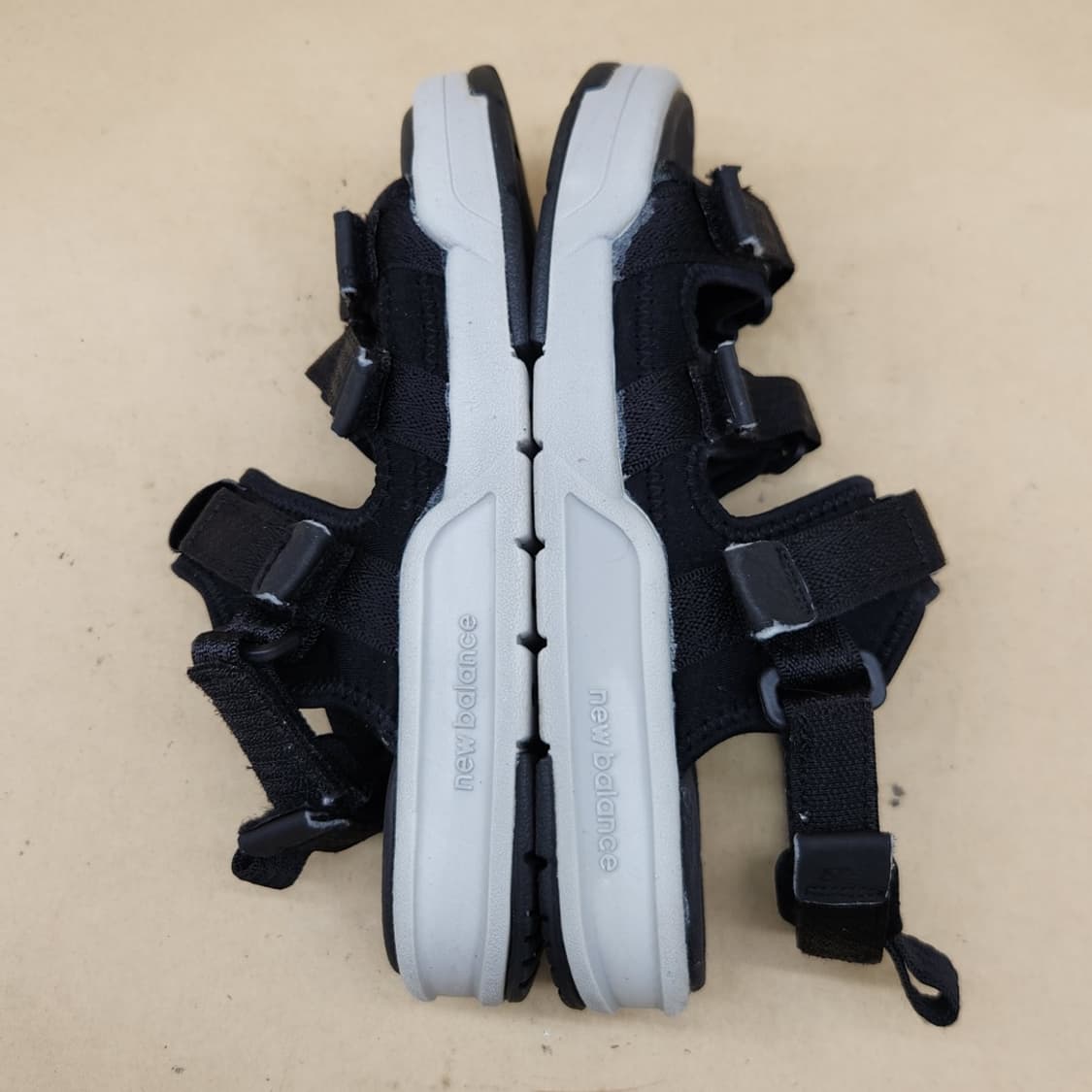 뉴발란스 여성샌들240  상품이미지5