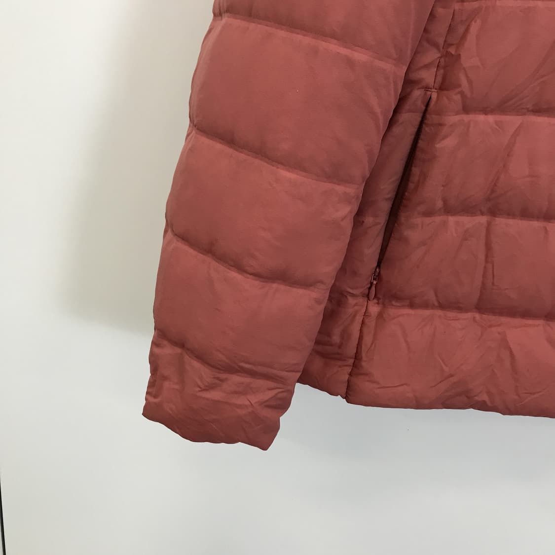 유니클로 울트라라이트다운 후드패딩 [여성XL] 북미판 상품이미지3