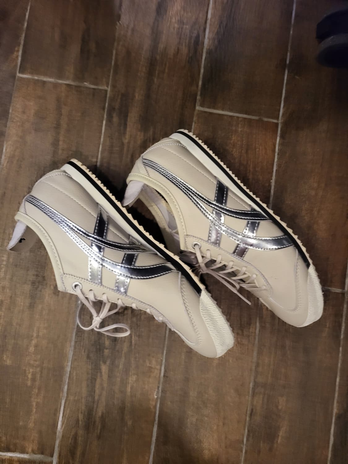 오니츠카타이거 멕시코66 크림 실버260 상품이미지1