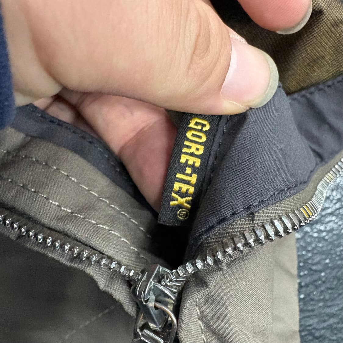 (100)프라다고어텍스바람막이 상품이미지5