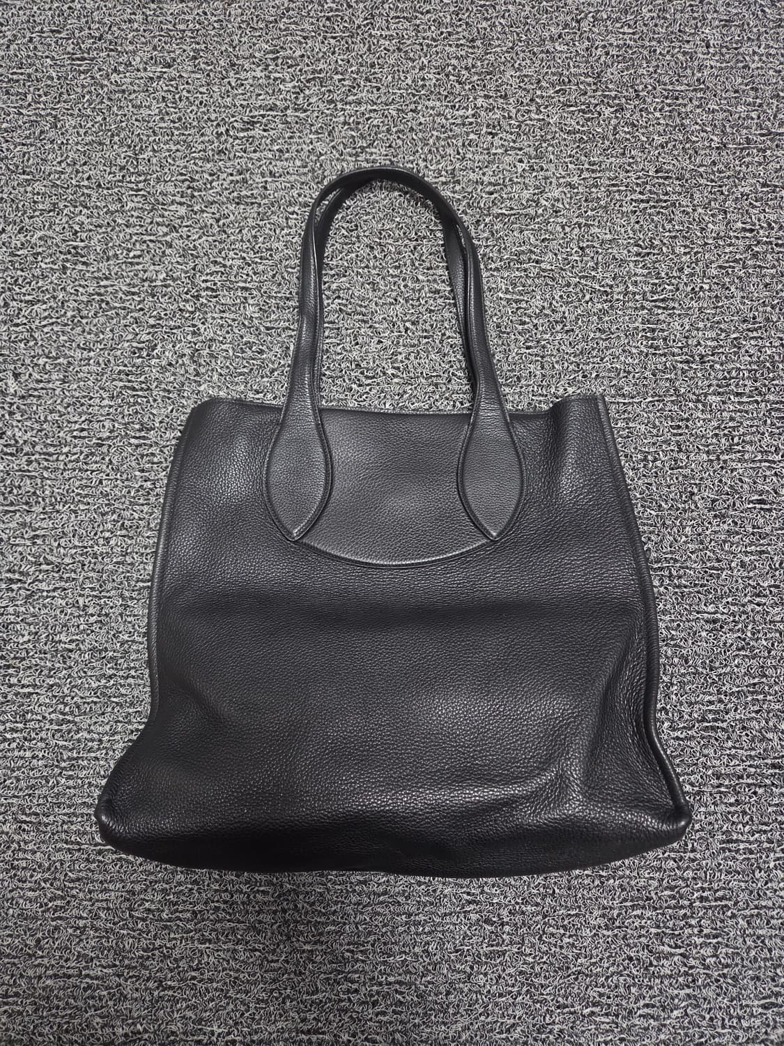 페라가모 맥시 간치오 토트백 상품이미지2