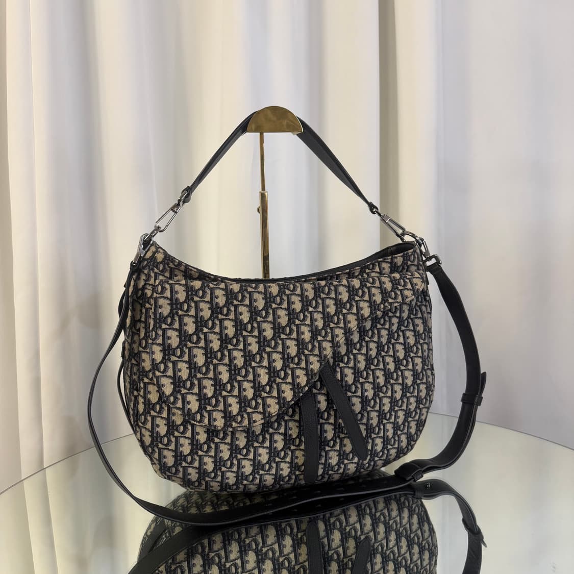 디올 오블리크 새들 소프트백 라지 상품이미지3