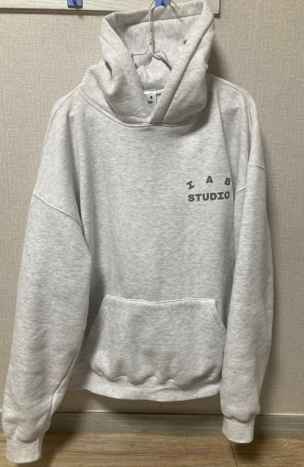 아이앱 스튜디오 라이트 그레이 후드티(XL) 상품이미지3