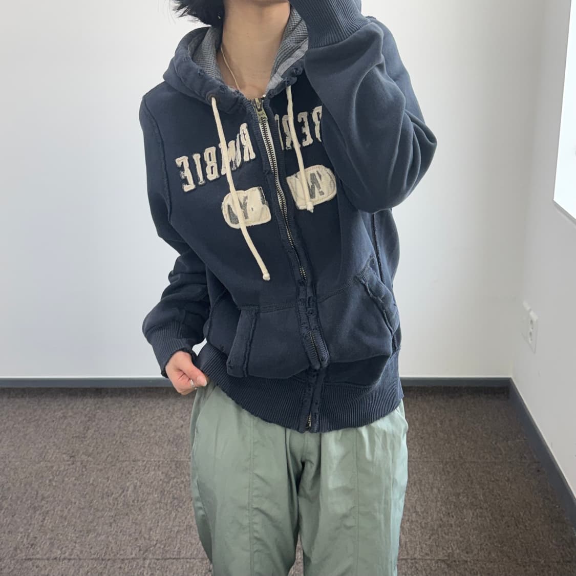 Abercrombie 아베크롬비 스펠아웃로고 네이비 후드집업 상품이미지2