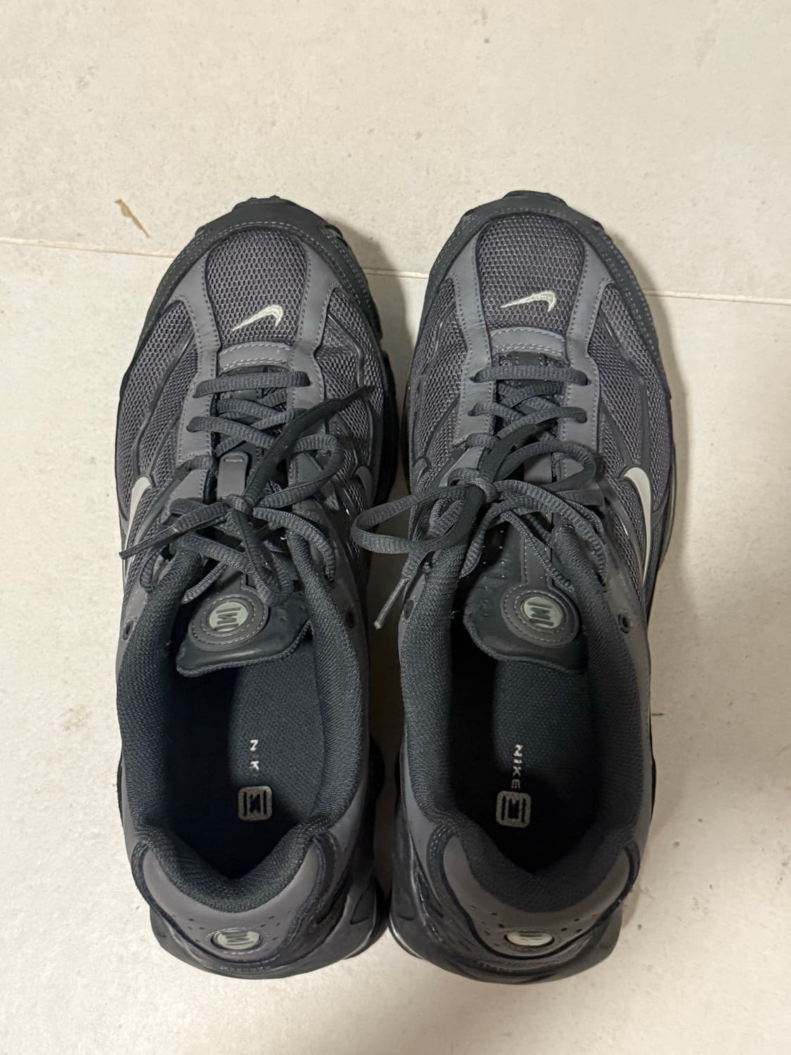 (290) 나이키 샥스 라이드 2 아이언 그레이 앤 앤트러사이트 상품이미지3