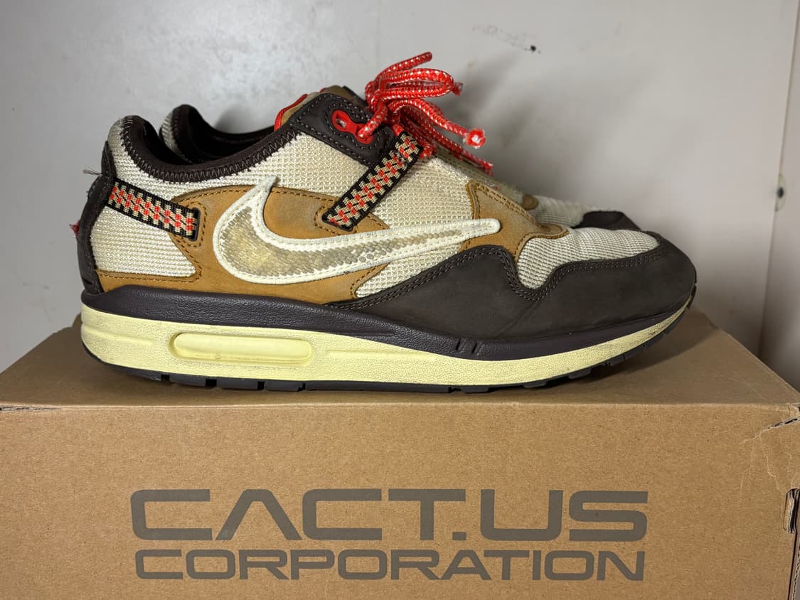 나이키 x 트래비스 스캇 에어맥스1 캑터스 브라운 상품이미지1
