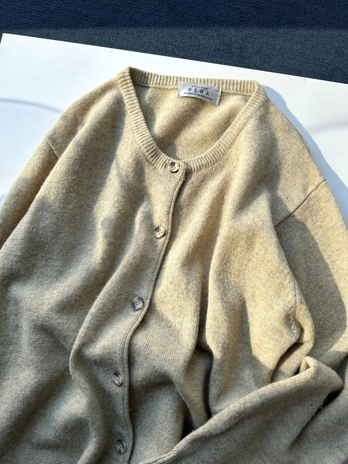 Wool crew neck knit cardigan 상품이미지1