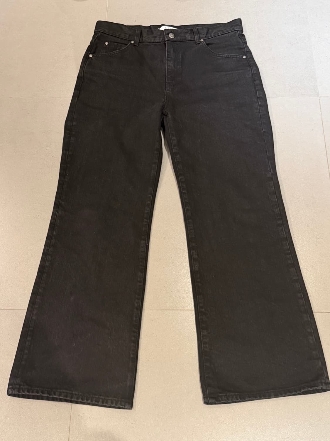 엘무드 리버 플레어 데님 리브드 블랙 상품이미지3