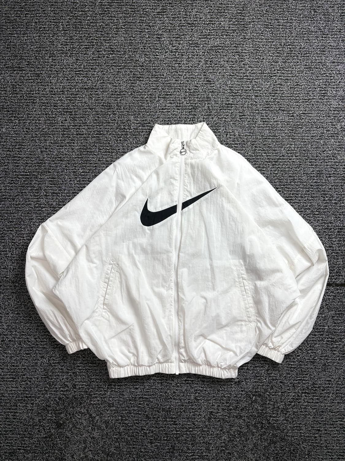 나이키 NSW 에센셜 우븐 빅스우시 바람막이 자켓 2541 상품이미지2